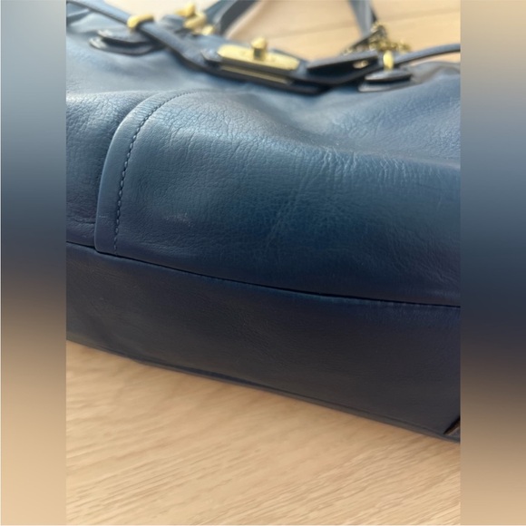 Coach Chelsea Jayden navy leather shoulder bag with gold toned hardware - Picture 12 of 14
